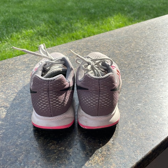 Nike Zoom Pegasus 33 - Picture 2 of 6